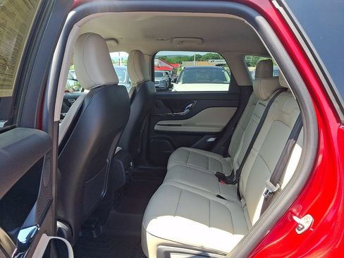 Certified 2025 Lincoln Corsair AWD image 10