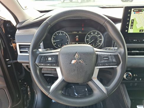 Used 2025 Mitsubishi Outlander ES AWD/4WD image 20