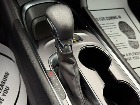 Used 2024 Chevrolet Malibu LT image 21