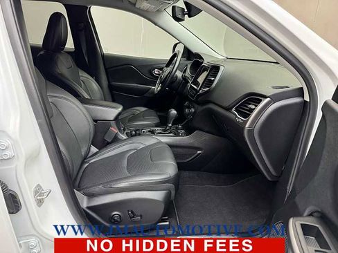 Used 2019 Jeep Cherokee Limited image 19