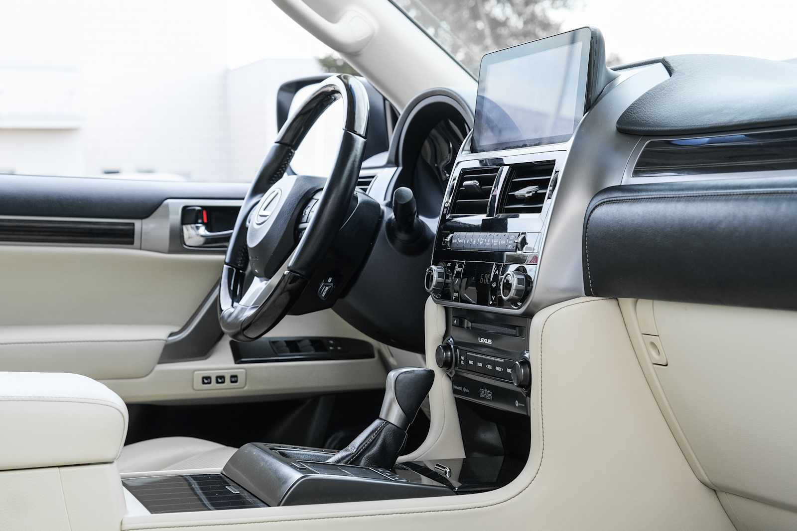 Used 2022 Lexus GX 460 Luxury w/ Sport Design Package AWD/4WD image 23
