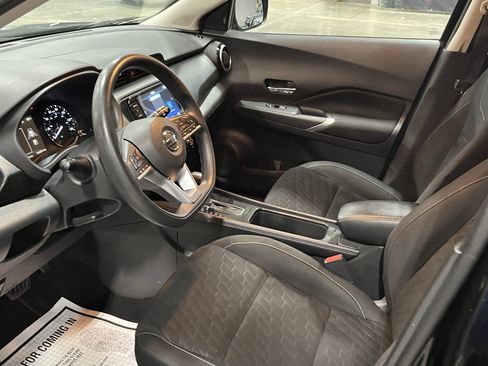 Used 2021 Nissan Kicks SV image 9