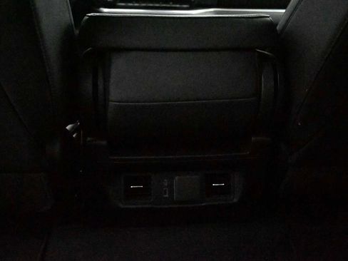Used 2025 GMC Sierra 1500 SLT AWD/4WD image 27