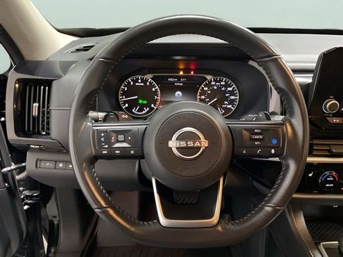 Certified 2025 Nissan Pathfinder SV AWD/4WD image 13