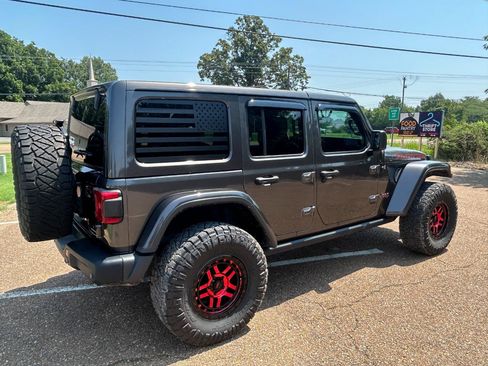 Used 2019 Jeep Wrangler Unlimited Rubicon AWD/4WD image 4