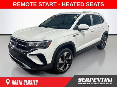 Used 2023 Volkswagen Taos SE image 1