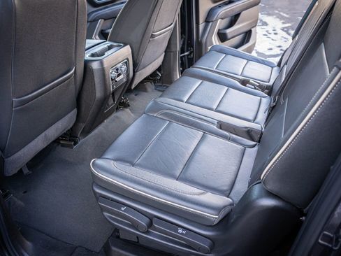 Used 2024 GMC Yukon XL SLT image 27