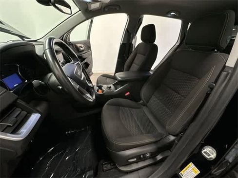 Used 2020 GMC Terrain SLE w/ Driver Convenience Package image 16