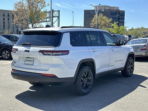 New 2026 Jeep Grand Cherokee L 4WD image 2