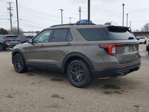 New 2026 Ford Explorer ST image 4