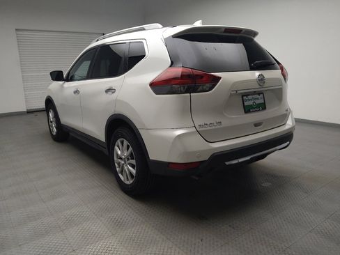 Used 2019 Nissan Rogue SV image 5