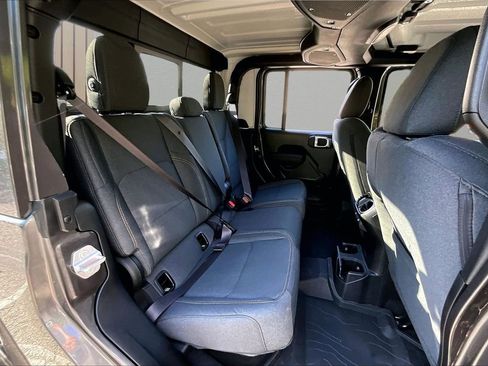 New 2026 Jeep Gladiator Sport AWD/4WD image 19