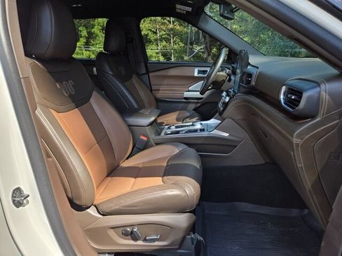 Certified 2023 Ford Explorer King Ranch w/ Technology Package AWD/4WD image 20