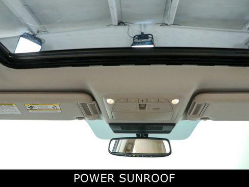Used 2023 Nissan Armada SL w/ Captain's Chairs Package RWD image 22