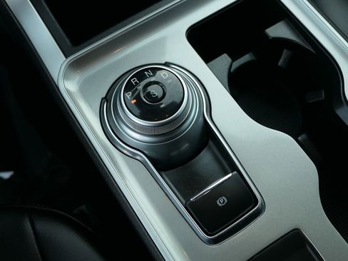 Used 2024 Ford Edge SEL image 24