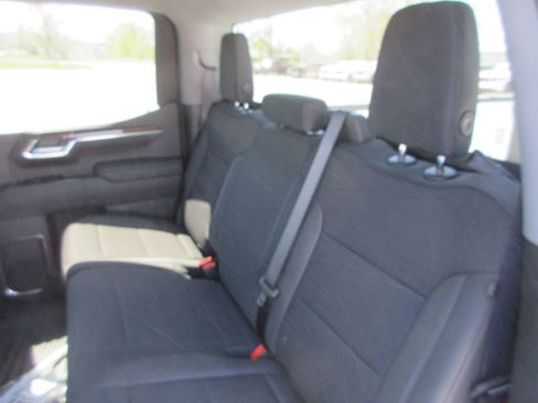 New 2026 GMC Sierra 1500 SLE image 12