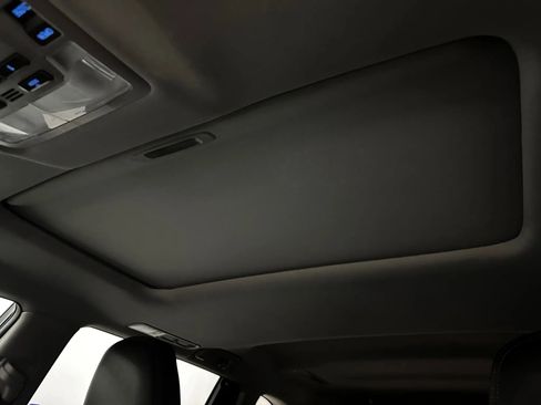 Used 2019 Toyota Highlander Limited image 36