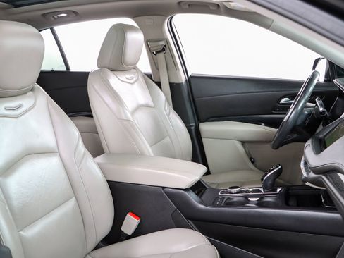 Used 2023 Cadillac XT4 Premium Luxury w/ Cold Weather Package FWD image 27