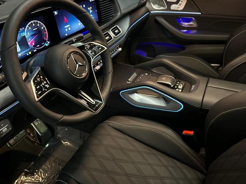 New 2026 Mercedes-Benz Maybach GLS 600 4MATIC image 4