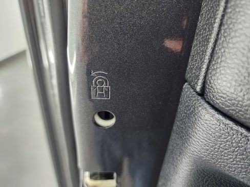 Used 2017 Ford F350 Lariat w/ Lariat Ultimate Package image 43