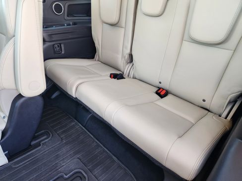 Used 2023 Subaru Ascent Limited w/ Technology Package image 33