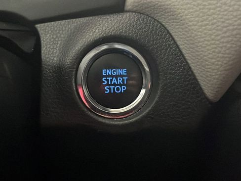 Used 2020 Toyota RAV4 XLE w/ All Weather Liner Package AWD/4WD image 30
