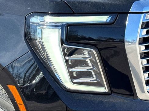 New 2026 GMC Yukon XL Denali w/ Denali Reserve Package image 21