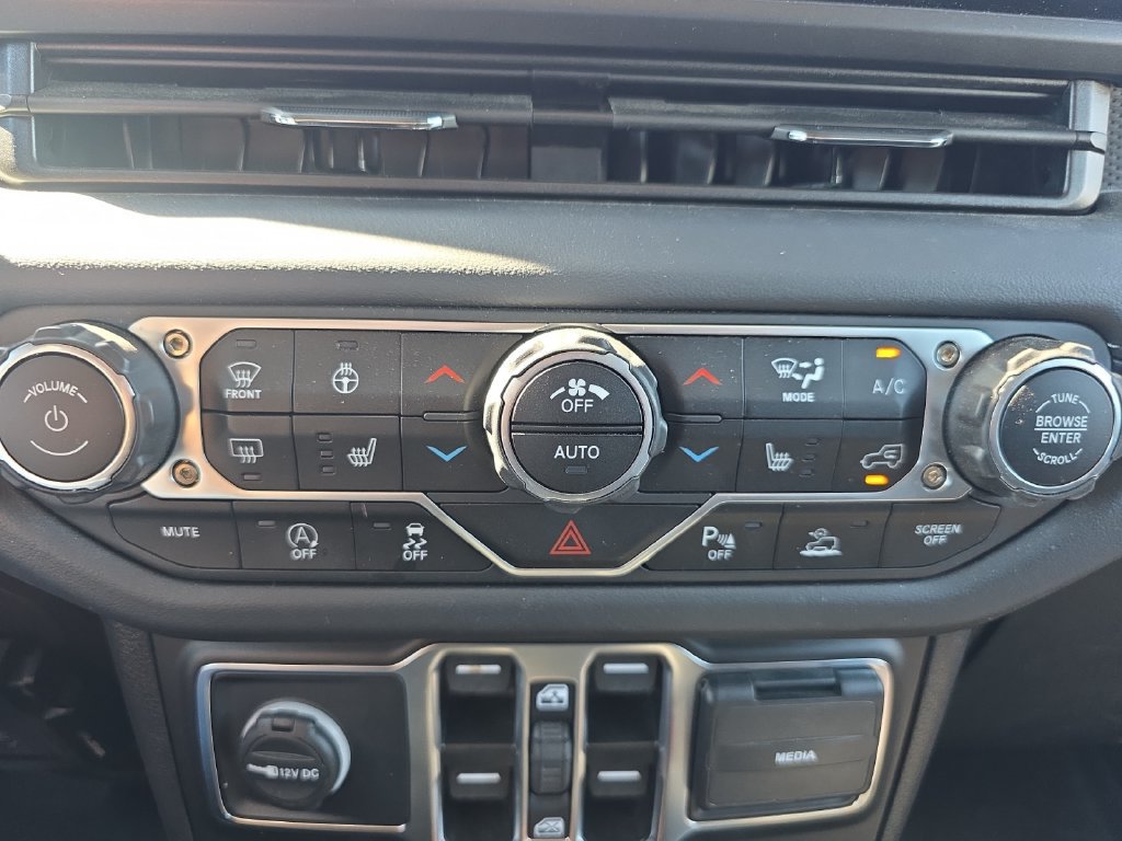 Used 2025 Jeep Gladiator Rubicon w/ Safety Group AWD/4WD image 20