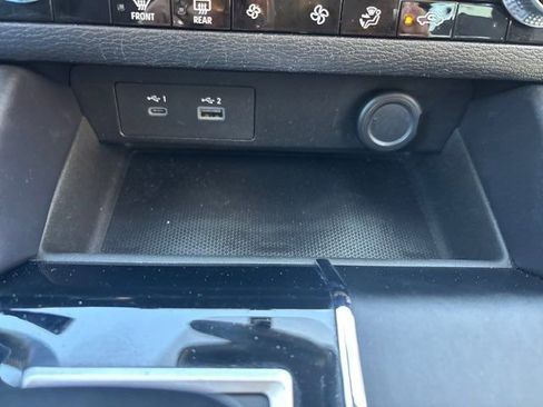 Used 2023 Mitsubishi Outlander SE image 38