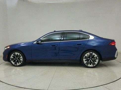 Used 2026 BMW 530i image 64