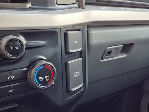 Used 2025 Ford F250 XLT image 12