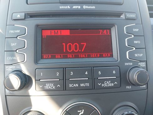 Used 2013 Kia Soul FWD image 22