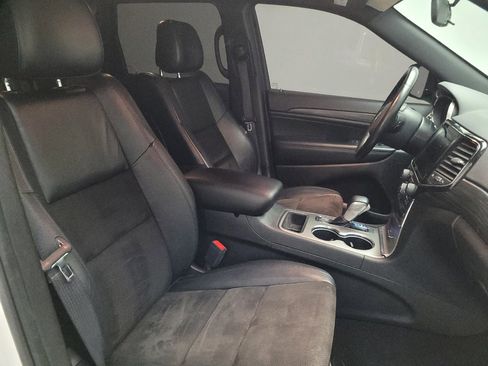Used 2021 Jeep Grand Cherokee Laredo X AWD/4WD image 21