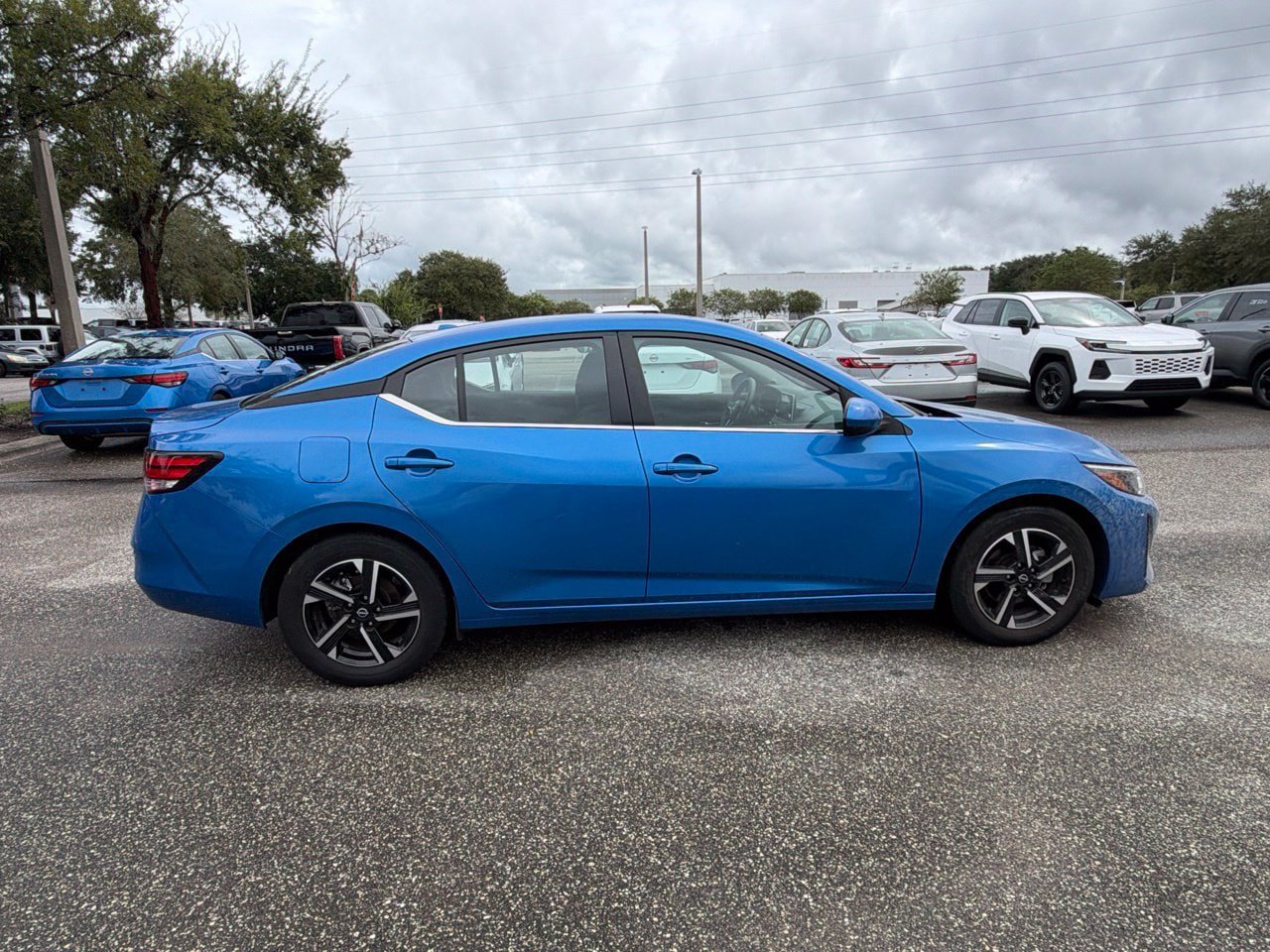 Used 2025 Nissan Sentra SV FWD image 4