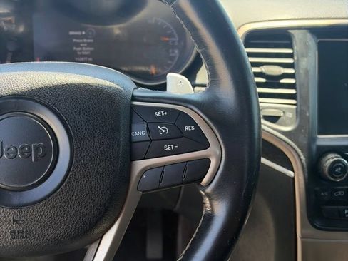 Used 2016 Jeep Grand Cherokee Limited w/ Luxury Group II AWD/4WD image 25
