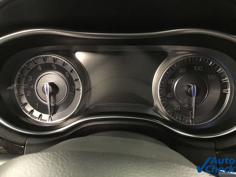 Used 2017 Chrysler 300 C AWD/4WD image 48