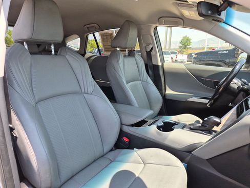 Used 2021 Toyota Venza XLE w/ Softex Package AWD/4WD image 30