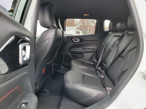 Used 2024 Jeep Compass Trailhawk image 22