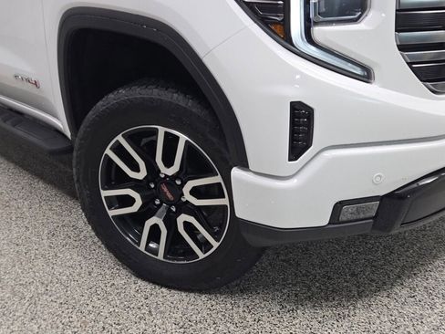 Used 2025 GMC Sierra 1500 AT4 w/ AT4 Premium Package image 3