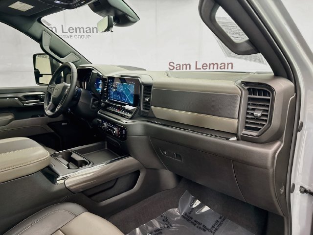 Used 2024 Chevrolet Silverado 2500 ZR2 w/ Technology Package AWD/4WD image 31