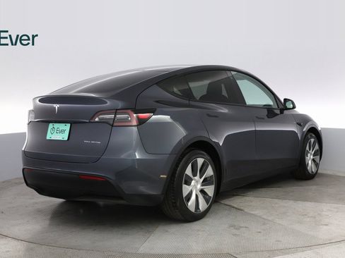 Used 2020 Tesla Model Y Performance image 12