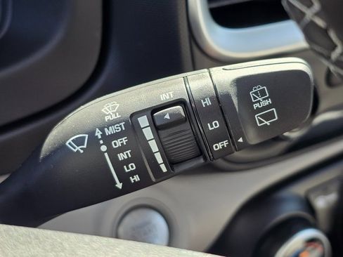 New 2025 Hyundai Venue SEL image 35