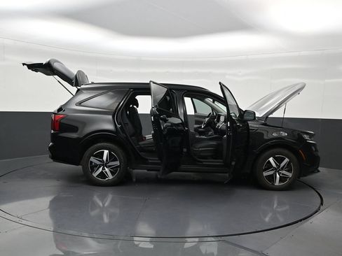 Used 2023 Kia Sorento S FWD image 32