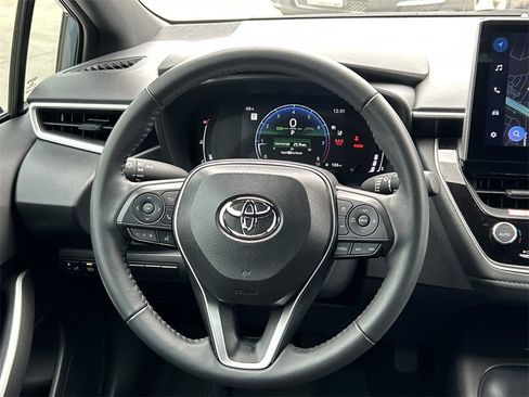 Used 2025 Toyota Corolla SE image 37