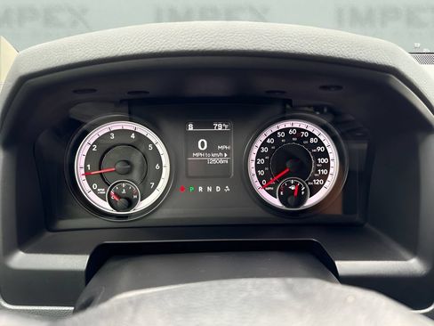 Used 2014 RAM 1500 Big Horn RWD image 10