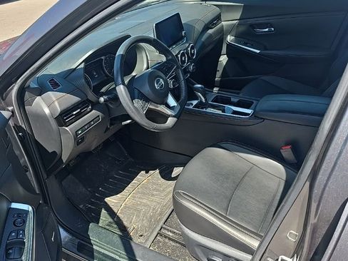 Used 2022 Nissan Sentra SR w/ SR Premium Package image 10