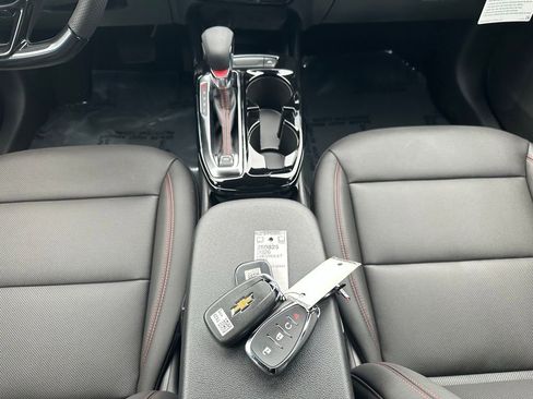 New 2026 Chevrolet Trax RS w/ Sunroof Package image 21