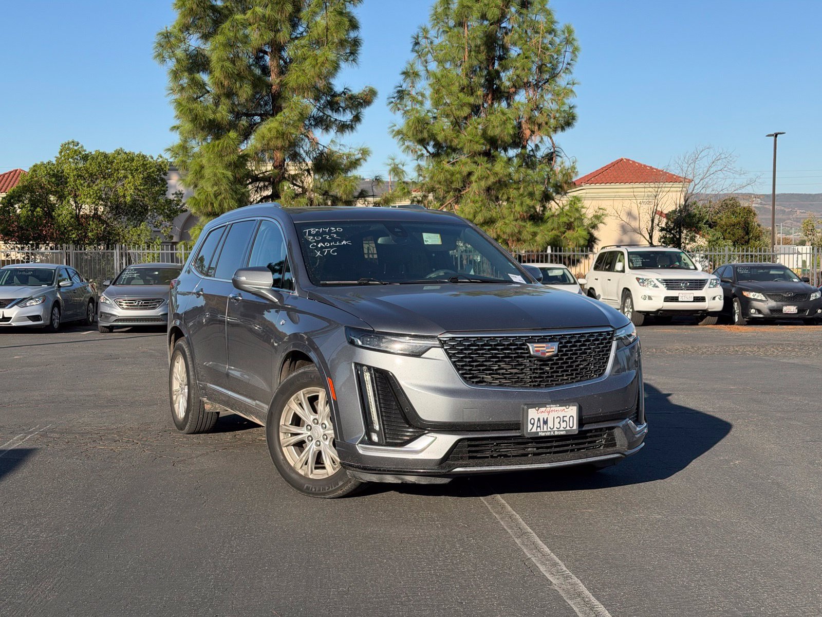 Used 2022 Cadillac XT6 Luxury w/ LPO, Floor Liner Package FWD image 1