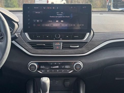 Used 2024 Nissan Altima 2.5 SL image 16