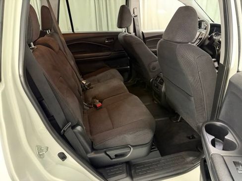Used 2017 Honda Pilot EX image 8